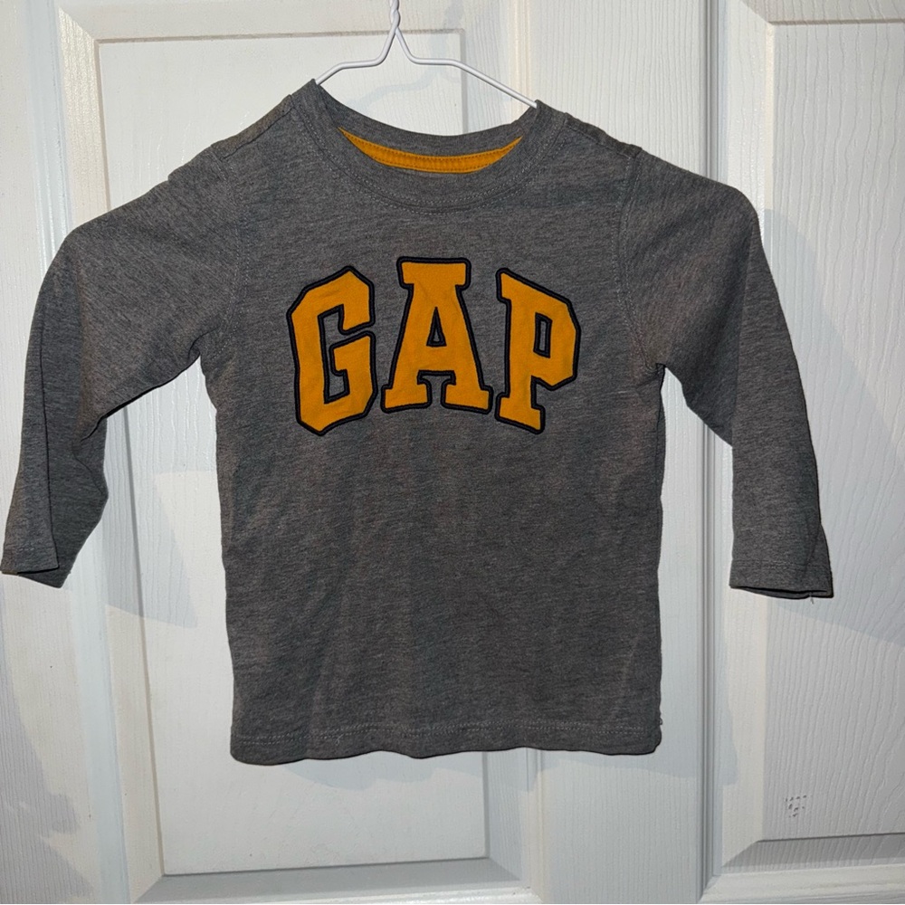 GAP Gray and Yellow Long Sleeve Tee